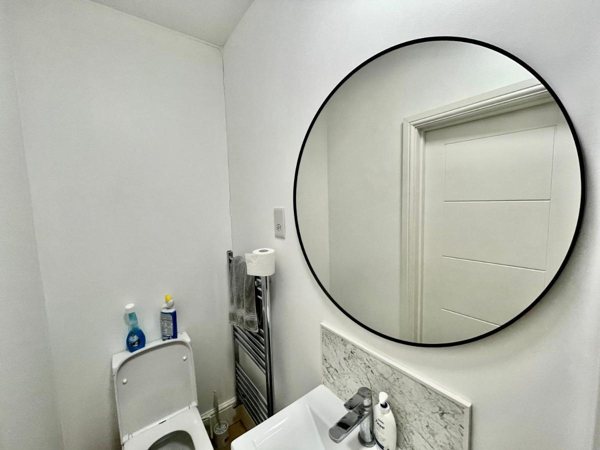 Lovely Self Contained Now Available Appartamento *